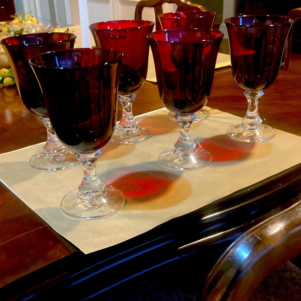 Elegant Footed Stemmed  Red Water/ Tea  Glass Set (6)